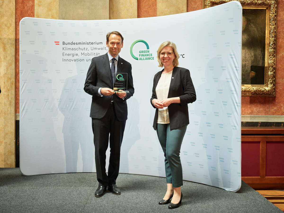 UNIQA CEO Andreas Brandstetter and climate minister Leonore Gewessler