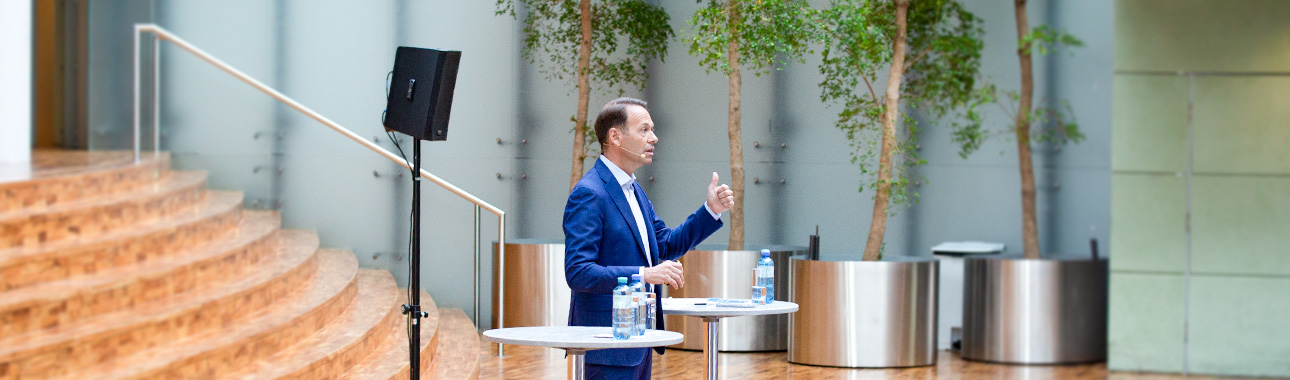 Andreas Brandstetter at the Annual General Meeting